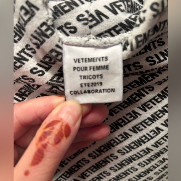 Women’s hoody. - Picture 9 of 11